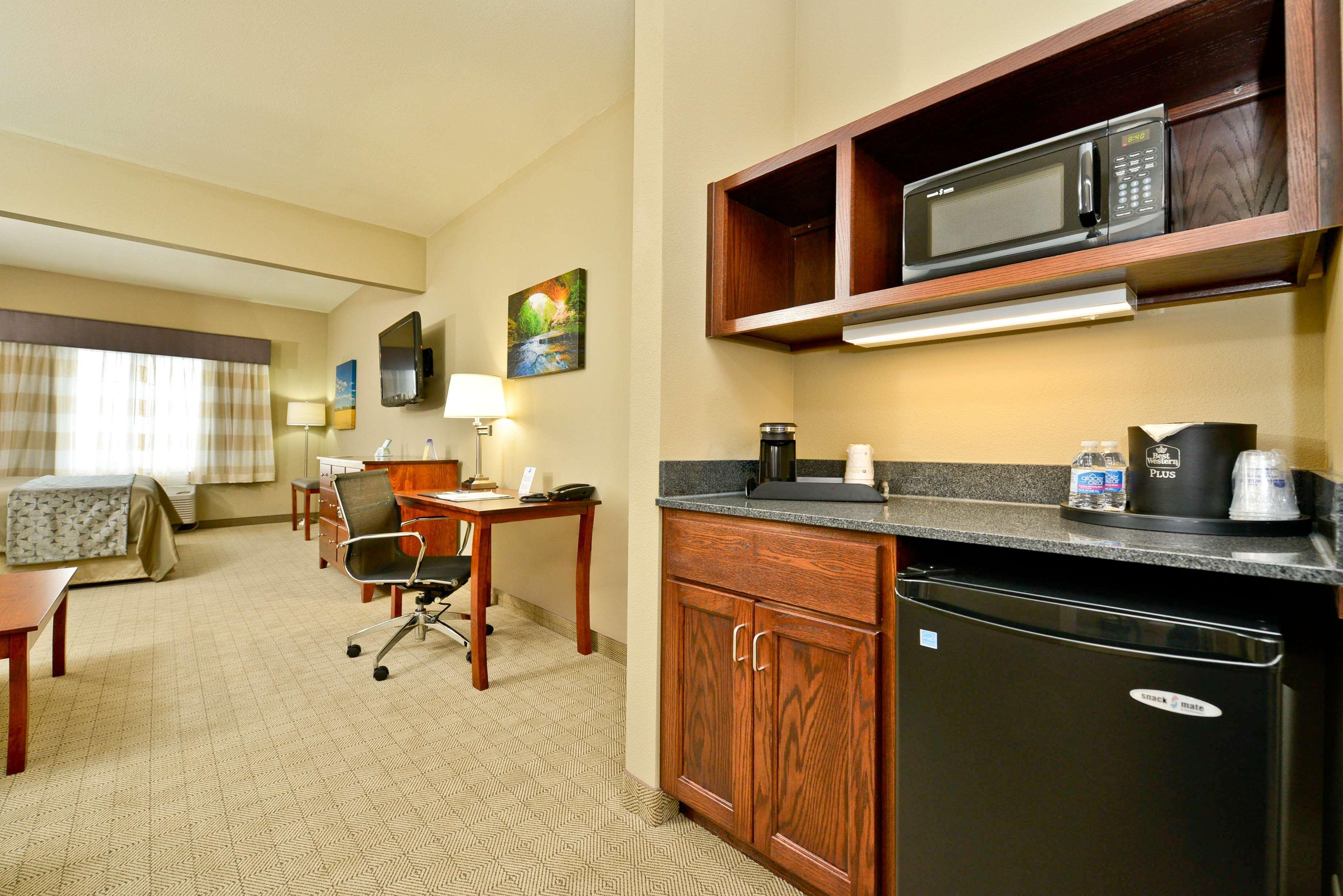 Best Western Plus Green Mill Village Hotel & Suites Arcola Zewnętrze zdjęcie