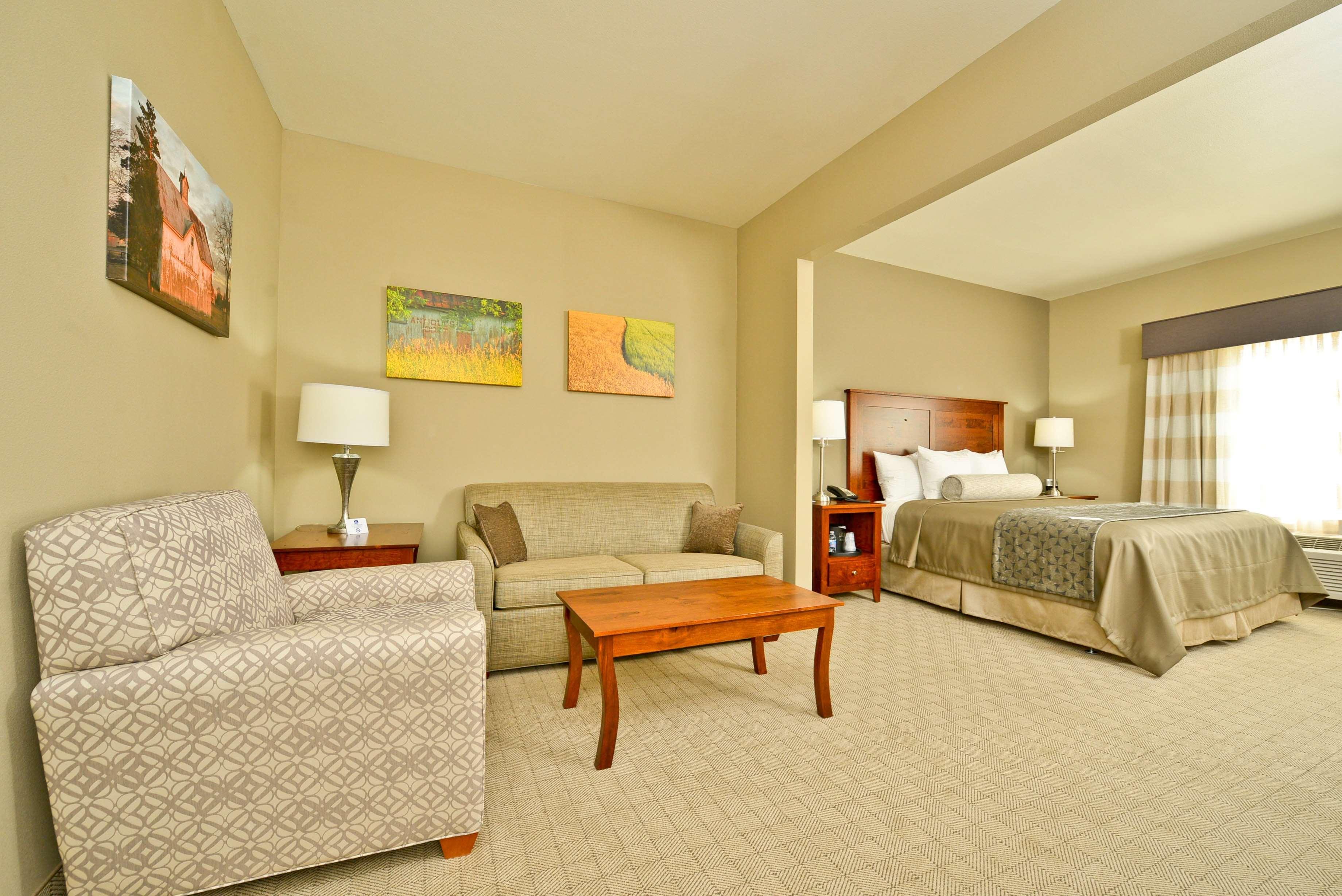 Best Western Plus Green Mill Village Hotel & Suites Arcola Zewnętrze zdjęcie
