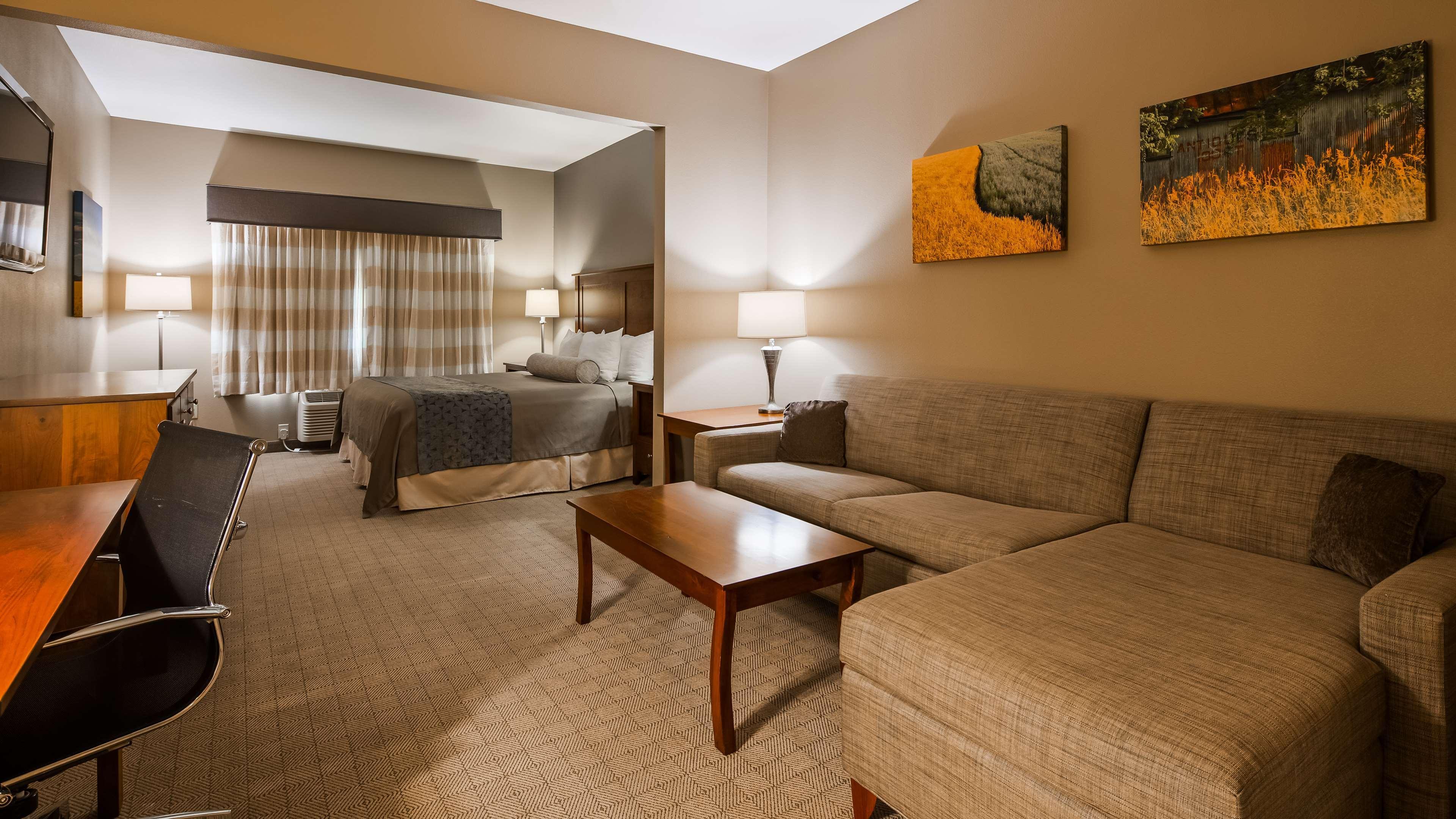 Best Western Plus Green Mill Village Hotel & Suites Arcola Zewnętrze zdjęcie
